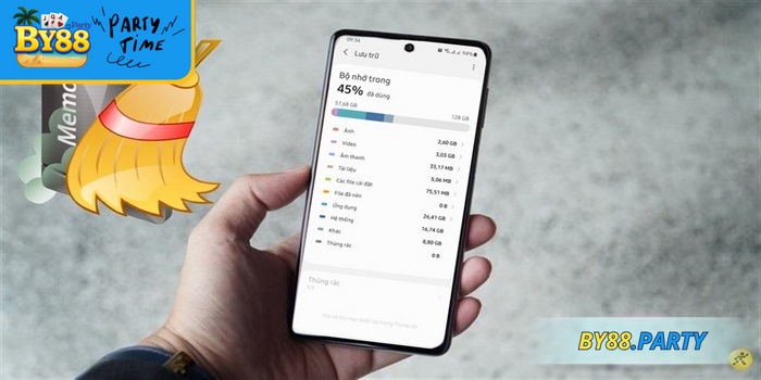 Kiểm tra bộ nhớ để tạo dung lượng trống cài đặt app
